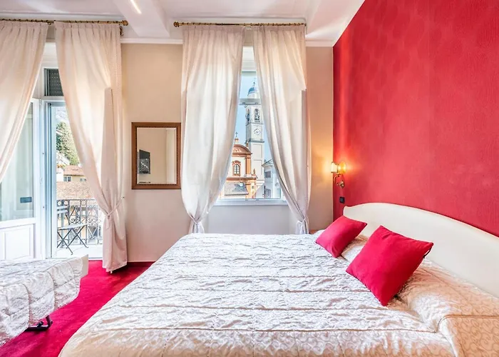 Отель Miralago Luxury Apartments Черноббио