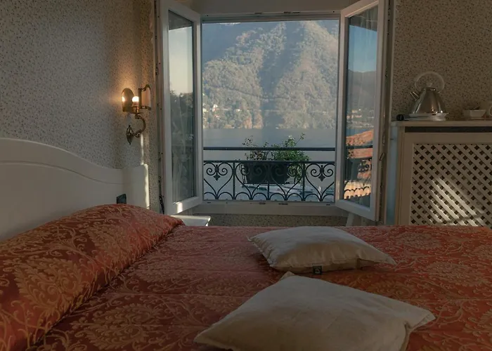 Отель Miralago Luxury Apartments